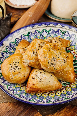 Ляган 31 см Риштан красный (фарфор)