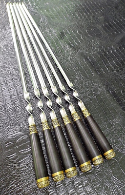 Шампур подарочный, дерево граб, литье Дубок